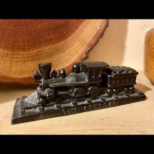 Vintage JW Cast Iron “The General” Small Locomotive Train. Paperweight.